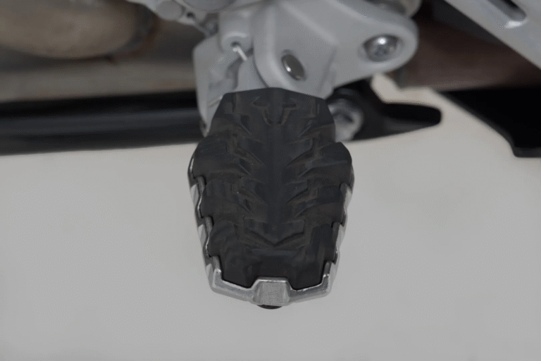 Zestaw podnóżków pasażera Sw-Motech Evo Triumph Tiger 1200 22