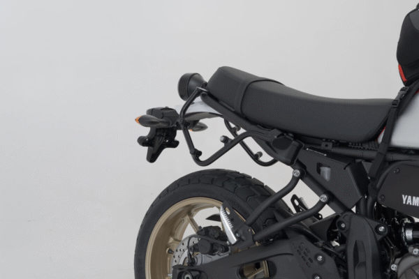 Stelaż Boczny Slc prawy Sw-Motech do Yamaha XSR 700 (16-24) - obrazek 2