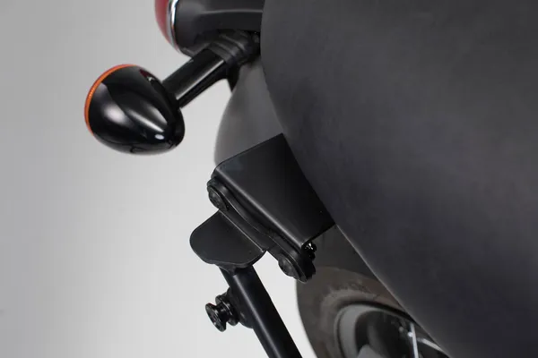 Adapter do stelaża SLC na prawą stronę SW-Motech Bonneville T100 120 16- Czarny