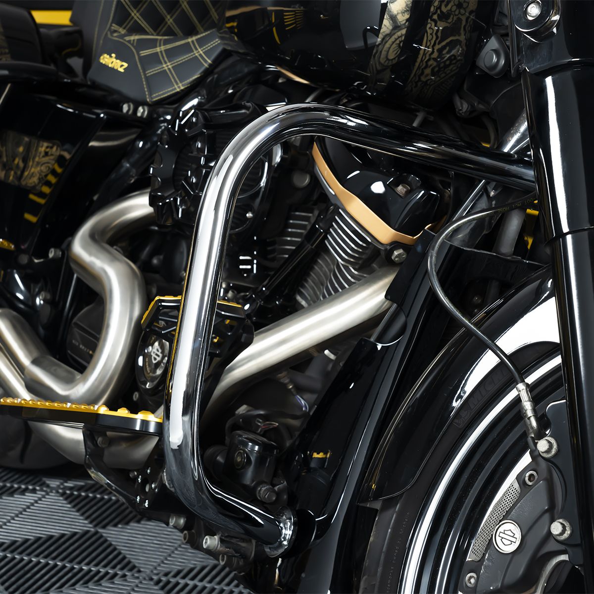 Crash bar / gmol przedni HOGWORKZ® do Harley-Davidson Touring ’09–’25 | Chrom - obrazek 6