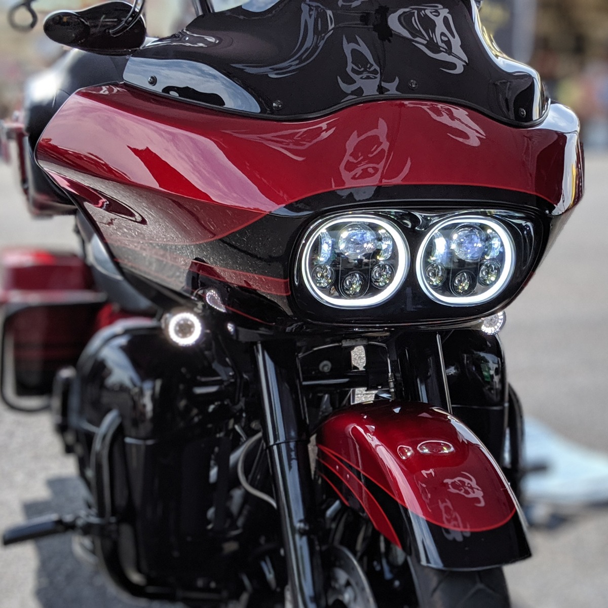 Podwójny reflektor LED HOGWORKZ® HALOMAKER do Harley-Davidson Road Glide ’98–’13 | Czarny - obrazek 6