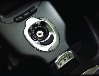 Chromowana nakładka na stacyjkę GL1800 2001-2005