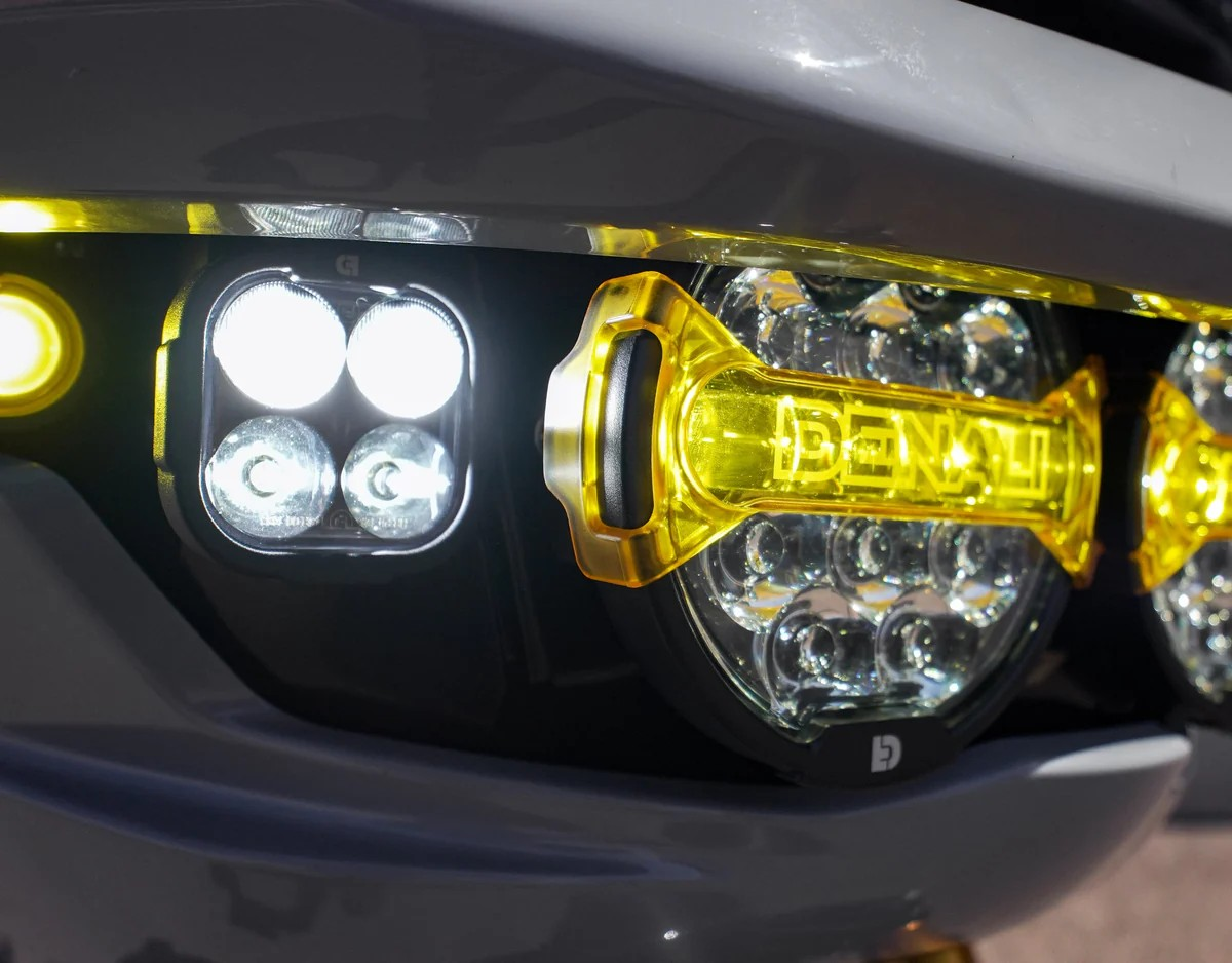 Kompletny zestaw reflektorów Full Deck z oświetleniem Denali do Harley-Davidson Road Glide '24+ - obrazek 7