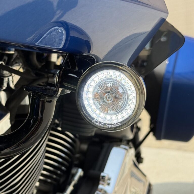 Kierunkowskazy LED w kolorze bursztynowym i białym do Harley Davidson Softail 2025-2026