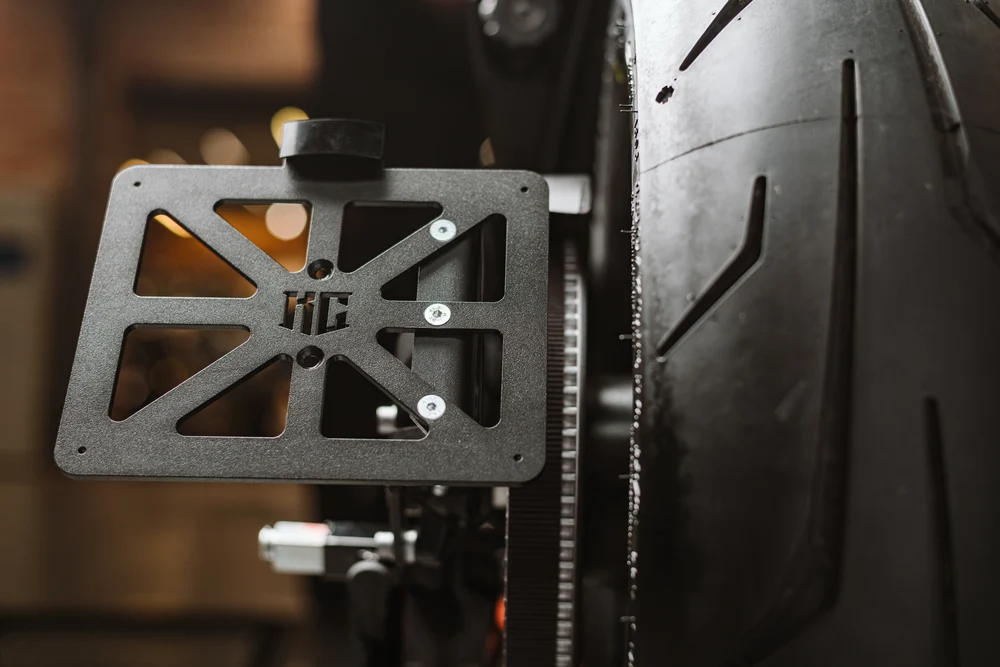 Boczny uchwyt tablicy rejestracyjnej "Basic" do Harley Davidson Sportster S 2021+ - obrazek 2