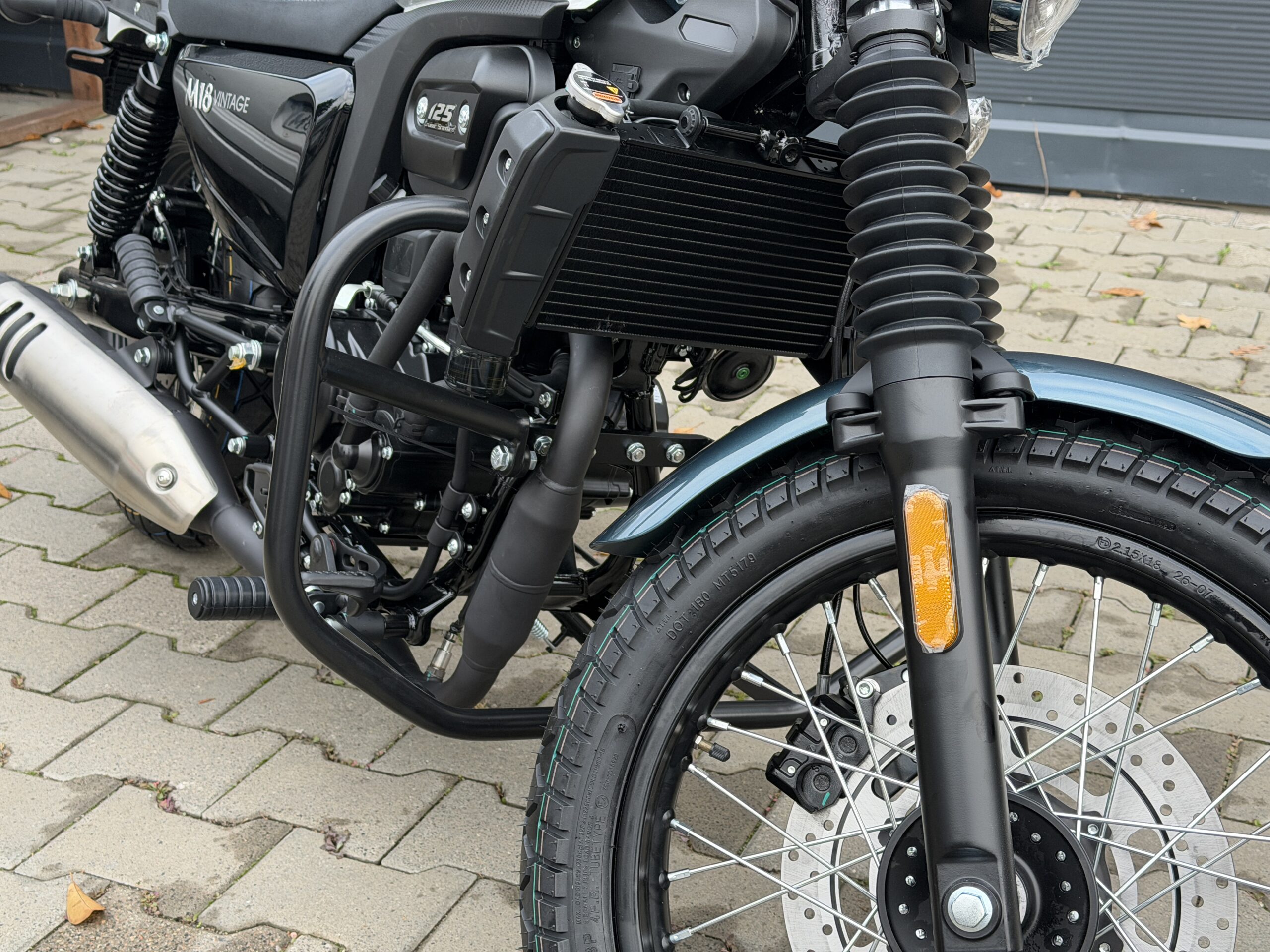 Gmol przedni Junak M18 Vintage - czarny - obrazek 8